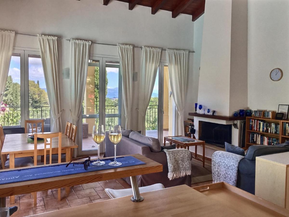 Gastouri Villa Pascalia With Heated Pool In October And Views 아킬레이온 외부 사진