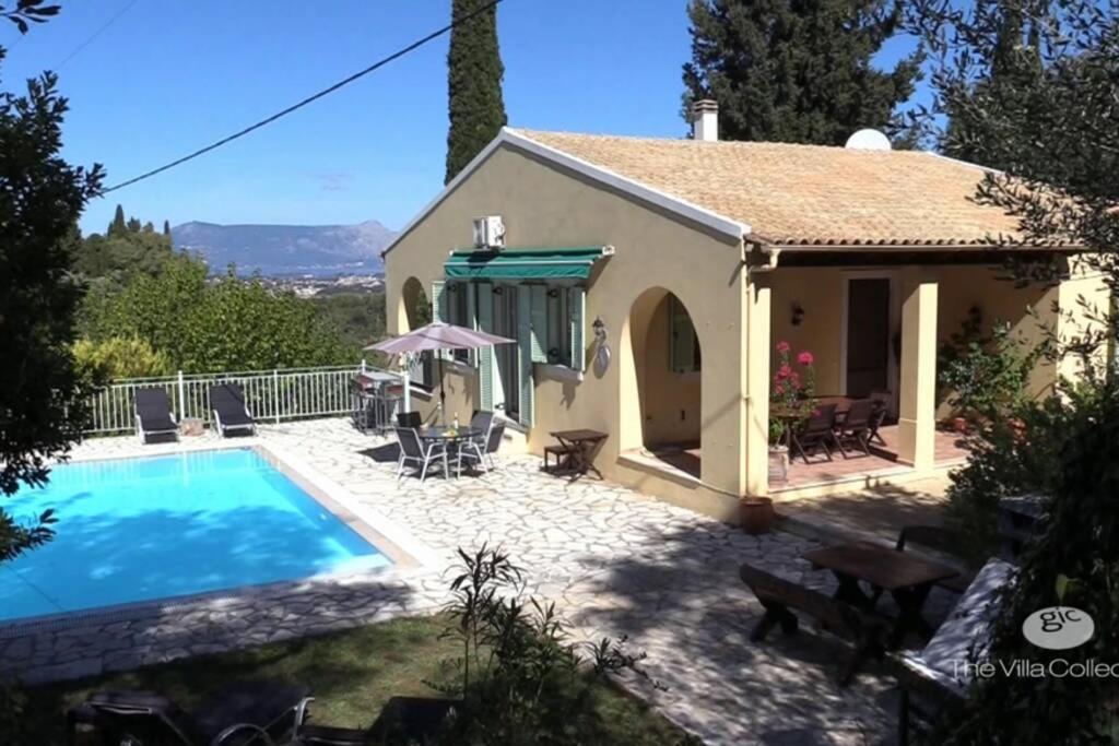 Gastouri Villa Pascalia With Heated Pool In October And Views 아킬레이온 외부 사진