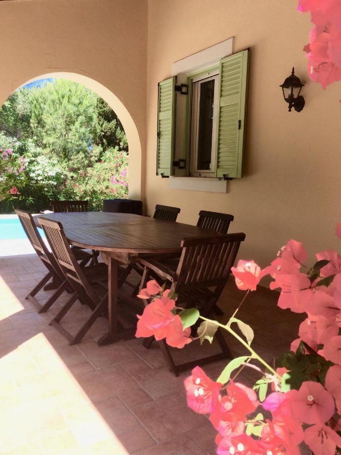 Gastouri Villa Pascalia With Heated Pool In October And Views 아킬레이온 외부 사진