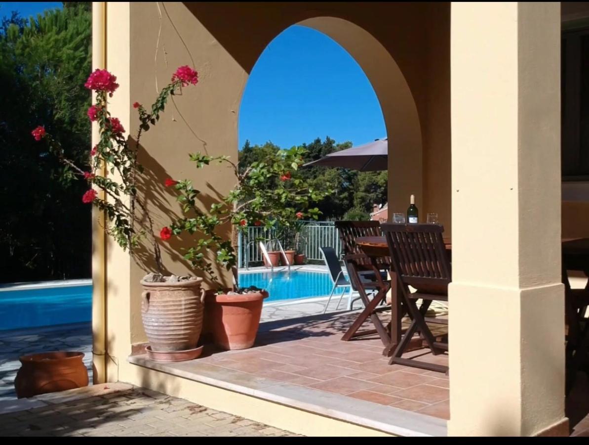 Gastouri Villa Pascalia With Heated Pool In October And Views 아킬레이온 외부 사진