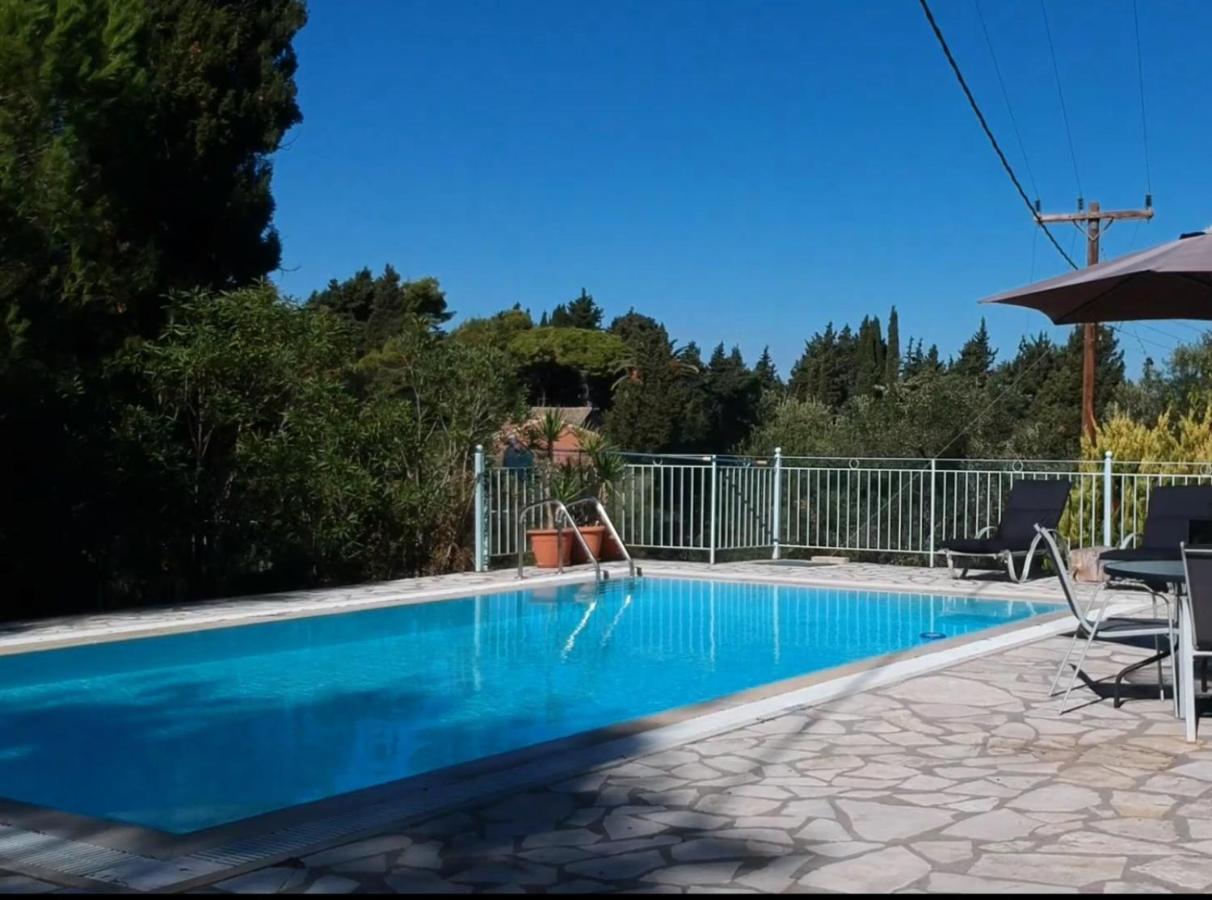 Gastouri Villa Pascalia With Heated Pool In October And Views 아킬레이온 외부 사진
