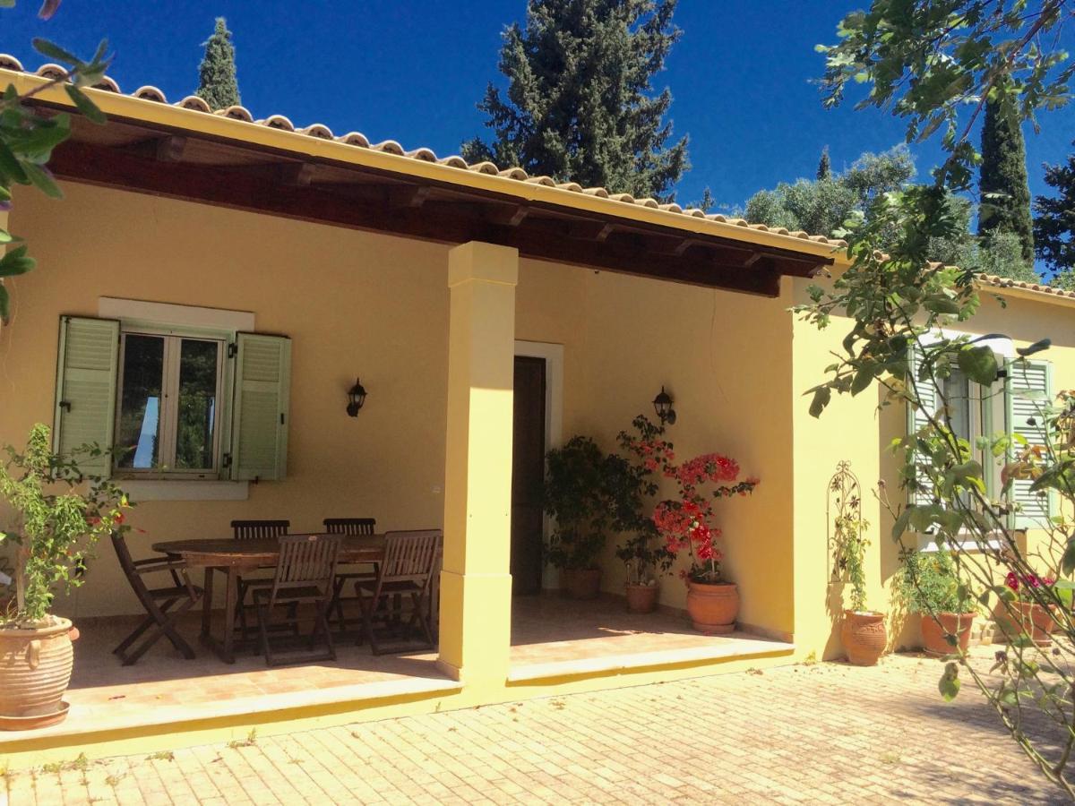 Gastouri Villa Pascalia With Heated Pool In October And Views 아킬레이온 외부 사진